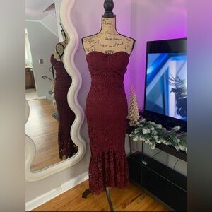 NWT Elegant Burgundy Lace Strapless Dress